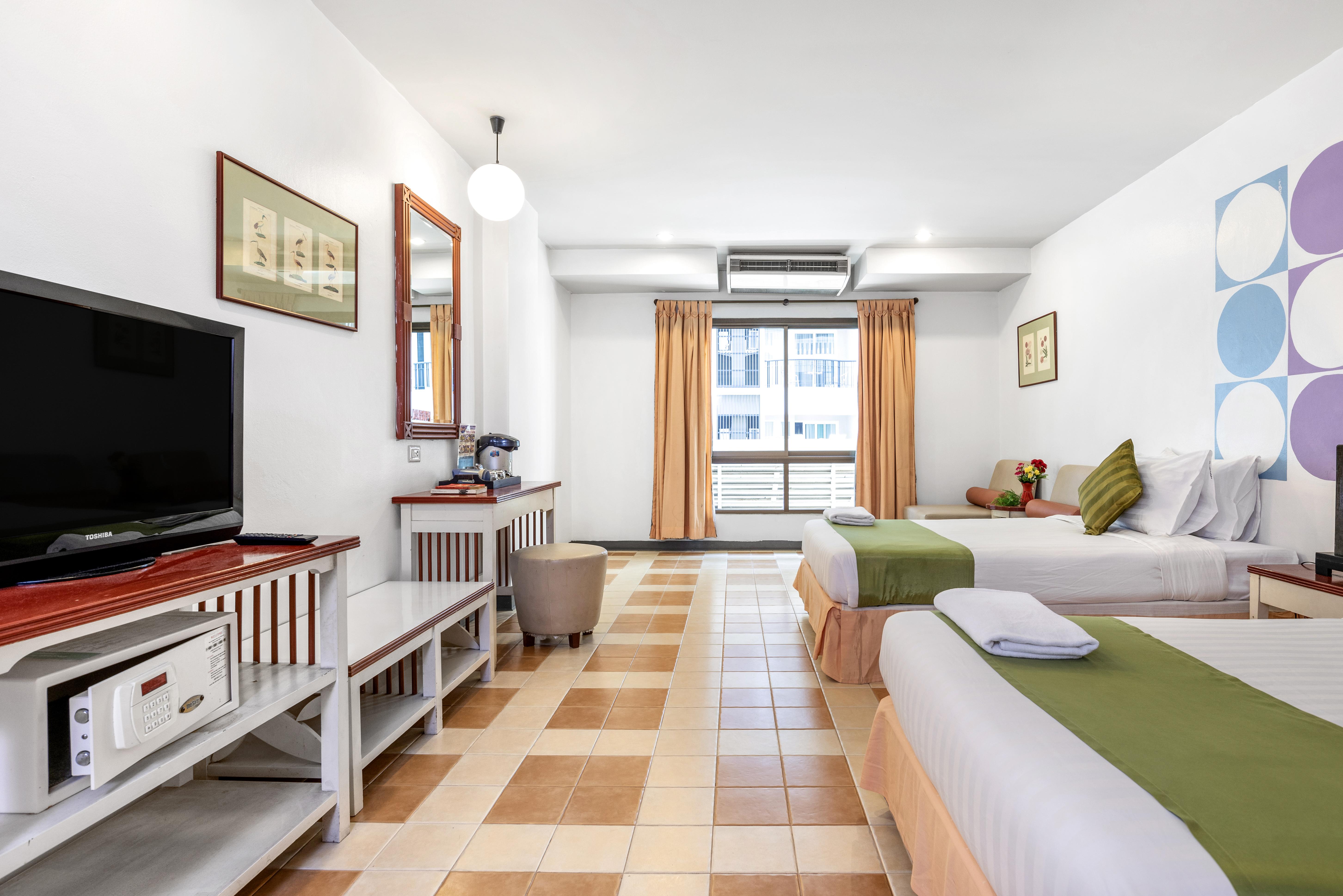 Sawasdee Sea View Hotel Pattaya Buitenkant foto